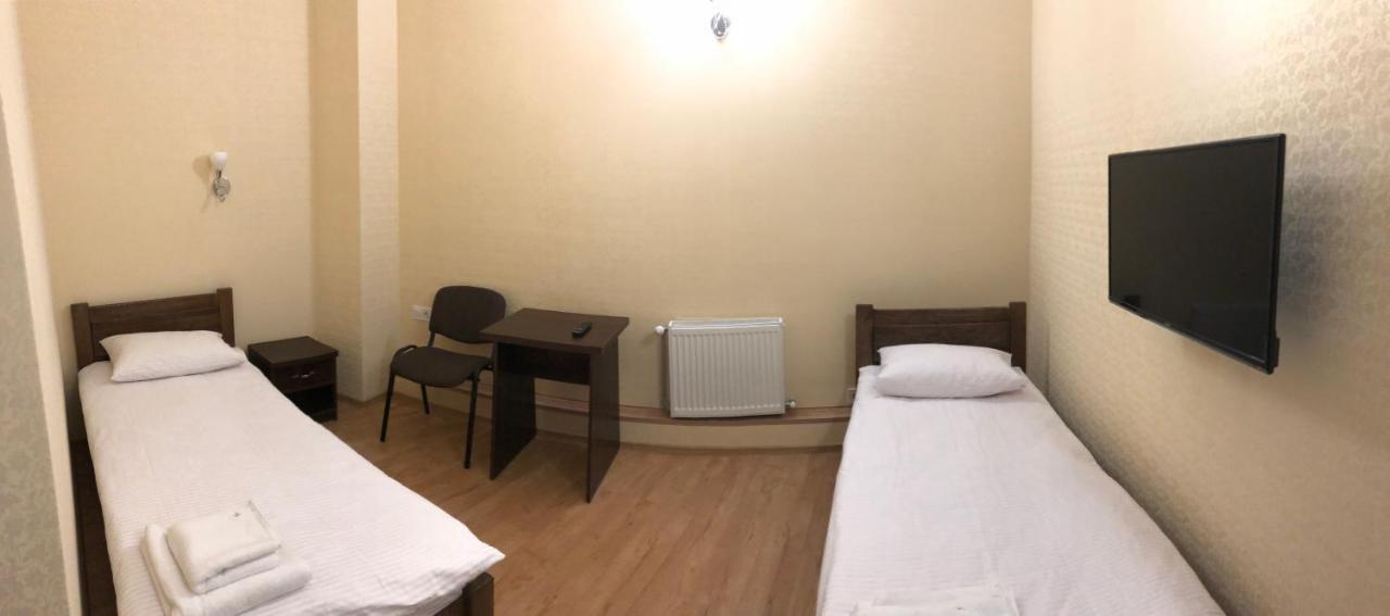 Passage Hotel Ternopil Bagian luar foto