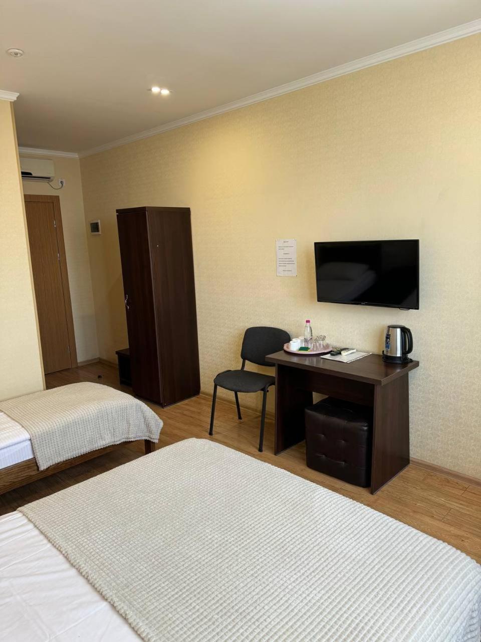 Passage Hotel Ternopil Bagian luar foto