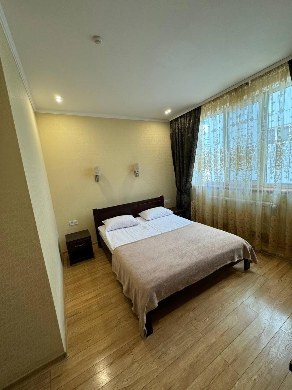Passage Hotel Ternopil Bagian luar foto