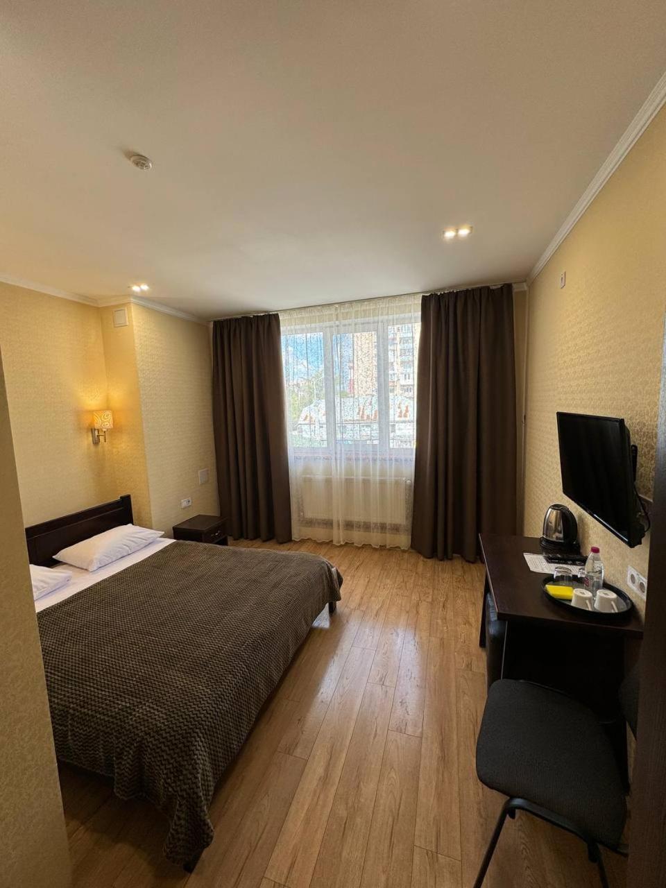 Passage Hotel Ternopil Bagian luar foto